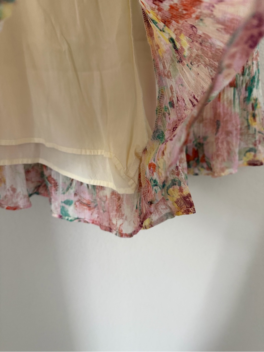 Mystee floral Pleated Shorts Size S Flowy Boho Ruffle Skort Style - Picture 7 of 10